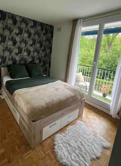 Proche Chateau De Versailles Avec Balcon Vu Sur Une Foret Et Parking Gratuit Pour 5 Personnes Maximum Dış mekan fotoğraf